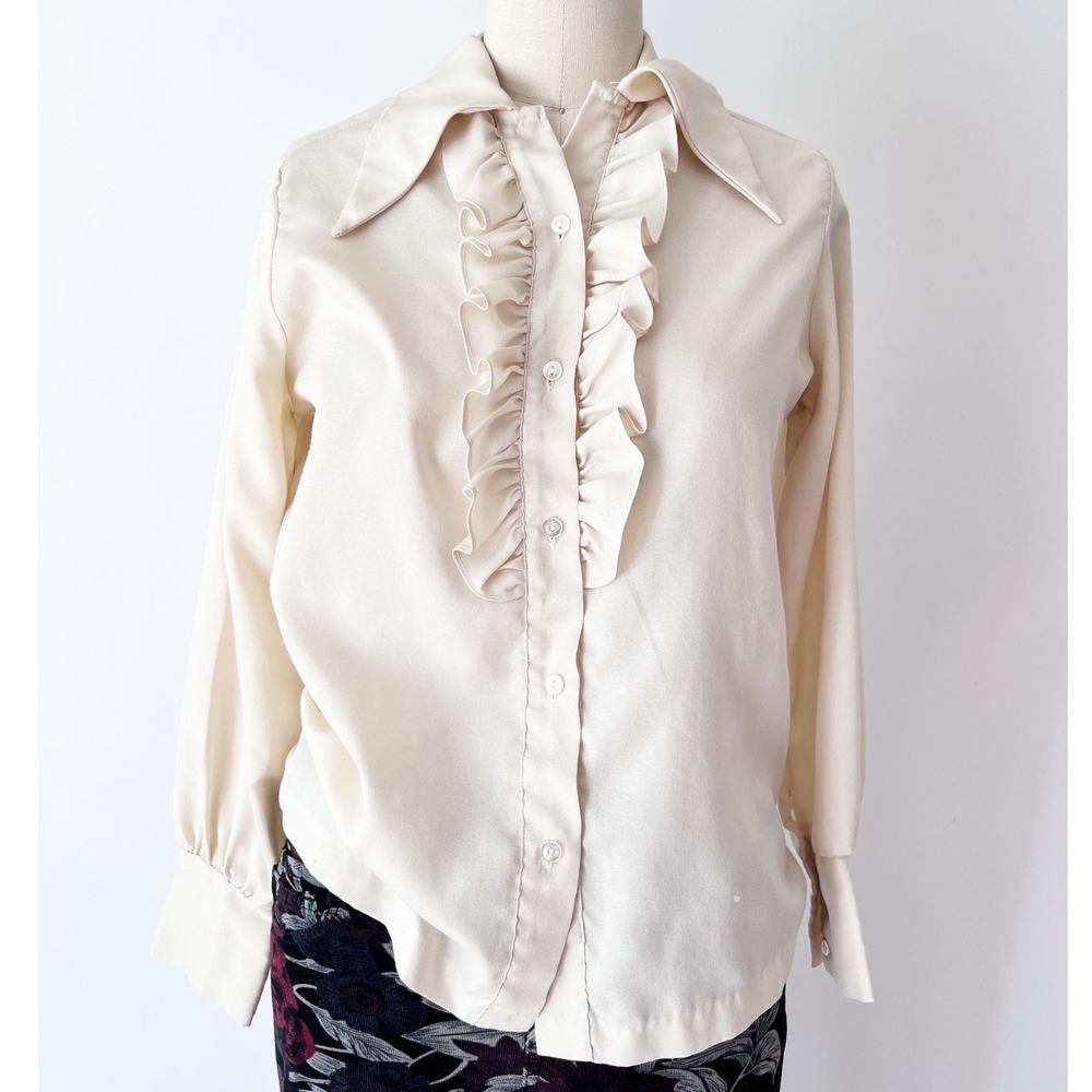 Size S/M 70s Light‎ Academia Poet Blouse Cream Colored Top Ruffle